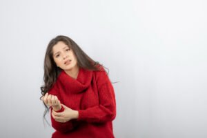 Lakukan 4 Tips Ini Agar Pergelangan Tangan Tidak Nyeri Saat Menyusui