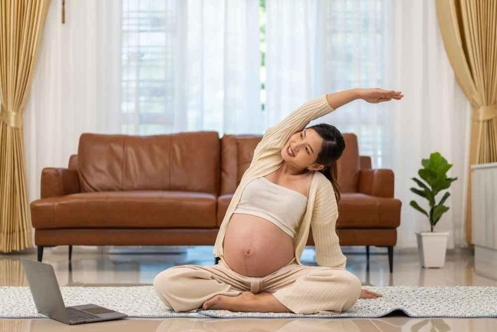 5 Pose Yoga untuk Mengubah Posisi Bayi Sungsang Secara Alami