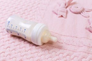 Jangan Sepelekan! Botol Susu yang Kotor Bisa Picu Diare dan Demam pada Bayi